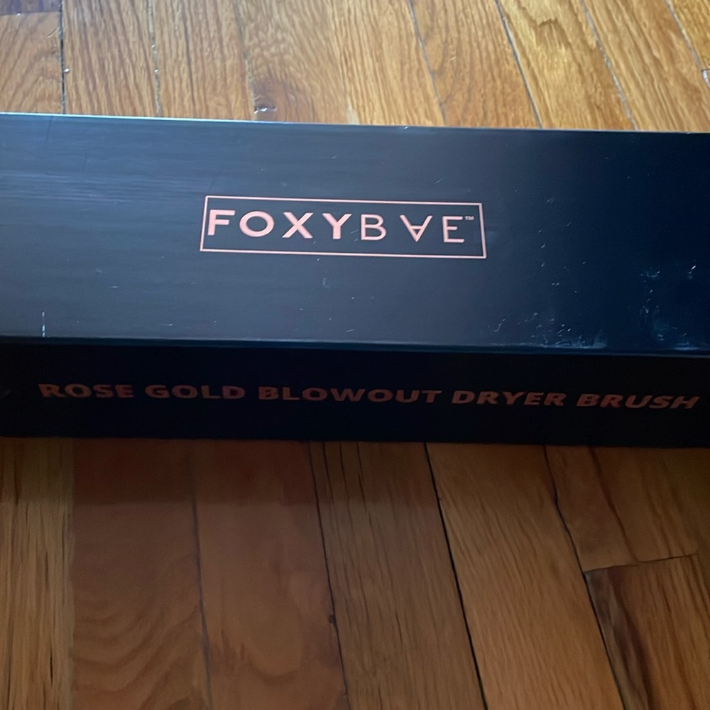 Foxybae rose gold blowout dryer brush